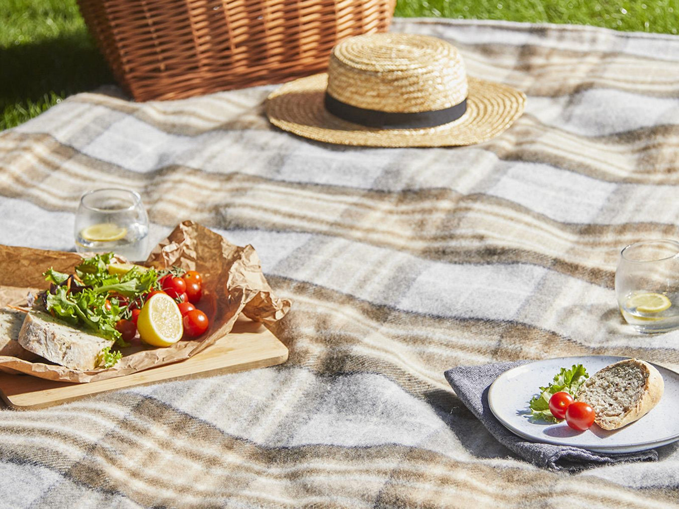 Homebase blankets hotsell