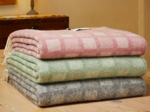 Manhattan Pure New Wool Throws